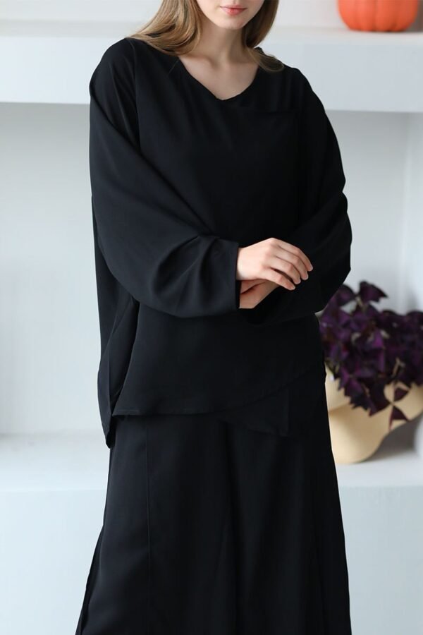 Black Two-Piece Set – Modest Tunic & Wide-Leg Pants - Image 3