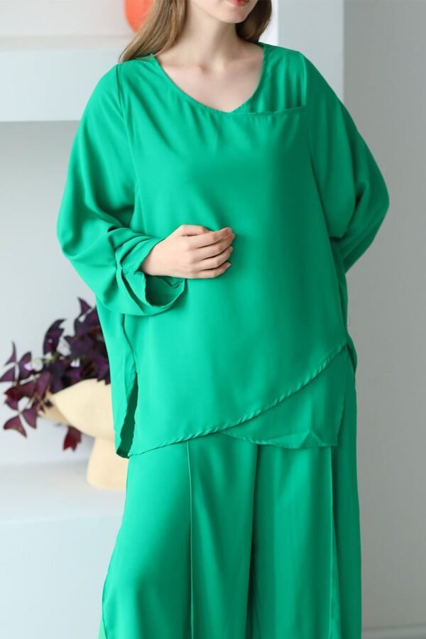 Green Two-Piece Set – Modest Tunic & Wide-Leg Pants - Image 2